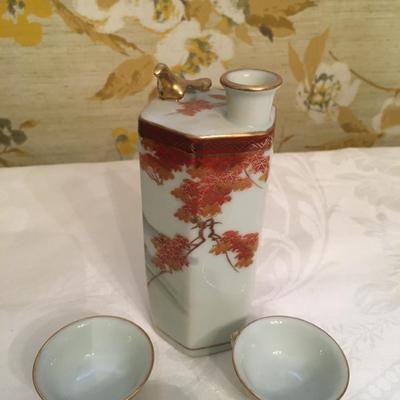 Vintage Japanese Whistling Sake Decanter with 6 Whistling Cups
