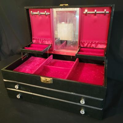 Bombay Co Jewelry Box and More (DR-DW)