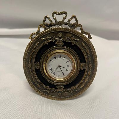 Decorative Plates & Desk Clock (B2-MG)