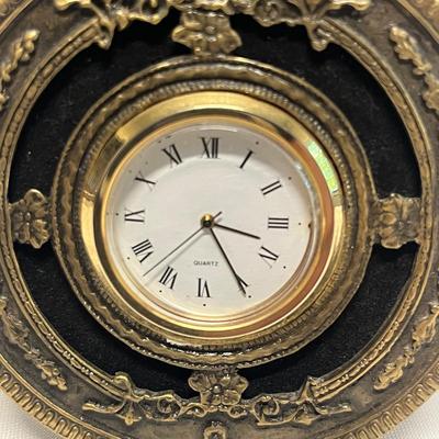 Decorative Plates & Desk Clock (B2-MG)
