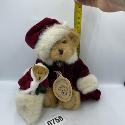 Boydâ€™s bear-Santa