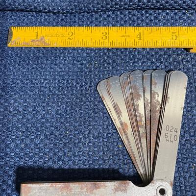 Thickness gauge machinist tool