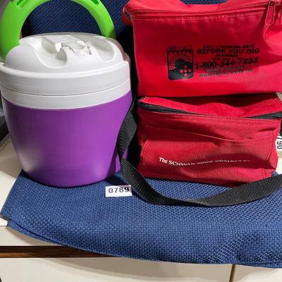 Igloo cooler/2 small coolers