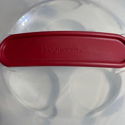 Progressive cupcake holder