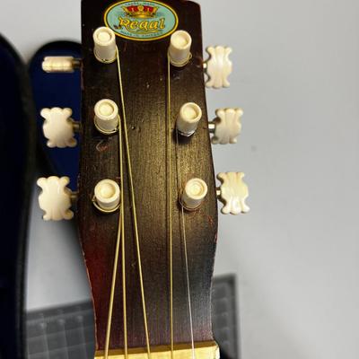 REGAL Acoustic Guitar With Case