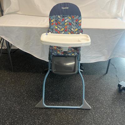 Cosco Folding High Chair & Safety 1st Child Gate ( B2-MG)