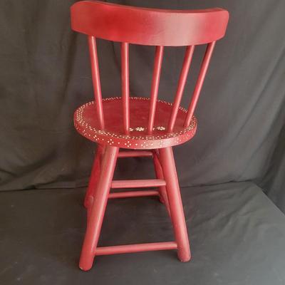 Two Small Chairs and a Stool (LR-DW)