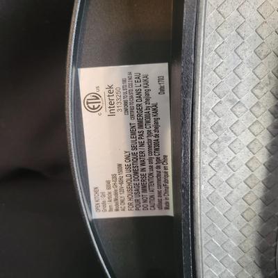 Williams Sonoma Electric Griddle and a Roasting Pan (LR-DW)