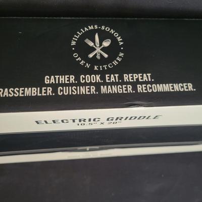 Williams Sonoma Electric Griddle and a Roasting Pan (LR-DW)