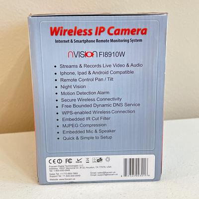FOSCAM ~ Wireless IP Camera ~ Like New