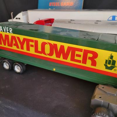Die Cast and Model Semis and More (LR-DW)