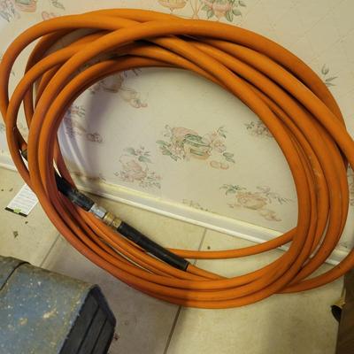 Winco Generator and a Compressor Hose (K-DW)