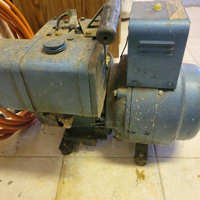 Winco Generator and a Compressor Hose (K-DW)