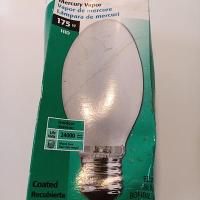 Two Mercury vapor light bulbs new in the boxes - both work