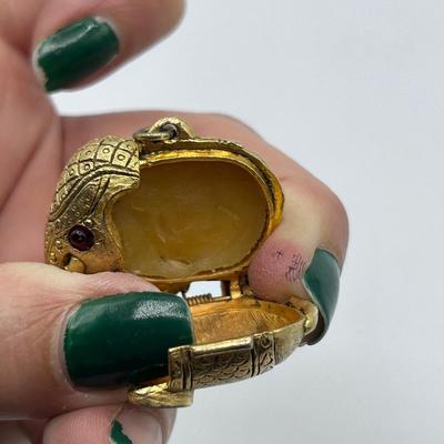 Vintage Gold Tone Elephant Hinged Scent Locket Trinket with Wax Perfume Inside