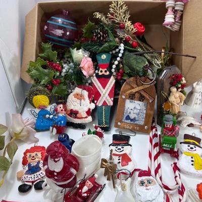 Vintage Christmas Decor lot #1