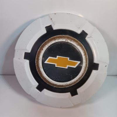 Vintage 1967â€“72 --12" dog dish hubcap