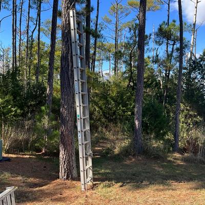 G1990 Large 28' Aluminum Werner Extension with Attachments