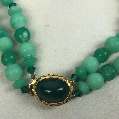 Retro GREEN double strand stone & plastic necklace & earrings