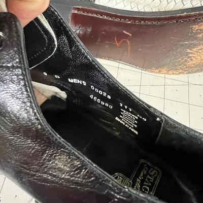 STACY -ADAMS Black & White Oxfords