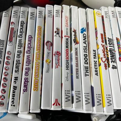 The Wii Deal: Plus lot of Games, Players, Controllers, Guitars 