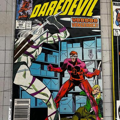 Lot of 6 VINTAGE Marvel Comics 70's and 80's 