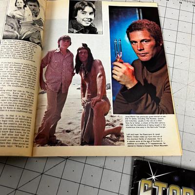 Science Fiction Magazines Star Log and Star Fleet Gallery 
