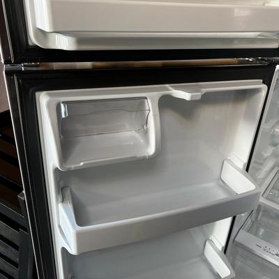 GE Stainless Steel Refrigerator 15.5 Cu Ft