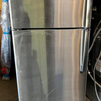 GE Stainless Steel Refrigerator 15.5 Cu Ft