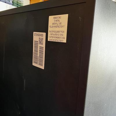 GE Stainless Steel Refrigerator 15.5 Cu Ft