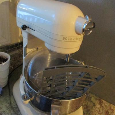 Kitchen Aid Countertop Mixer with Accessories - C