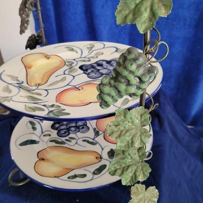 Serving Stand with 2 Plates