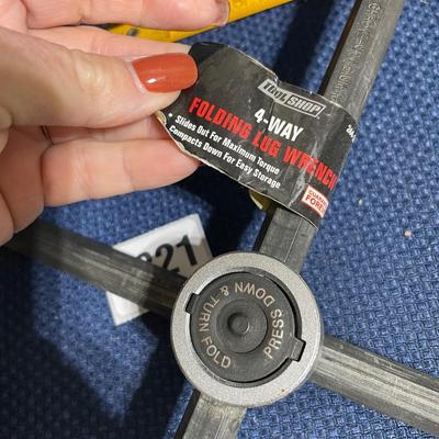 4 way folding lug wrench