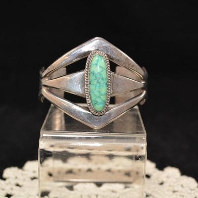 Vintage Navajo Turquoise Sand Cast Cuff Bracelet 51.9g