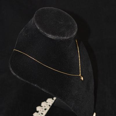 14k 20" Chain with 14k Diamond Chip Pendant 1.4g