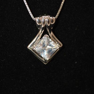 925 Sterling Cube Chain with 925 Cubic Zirconia Pendant 18