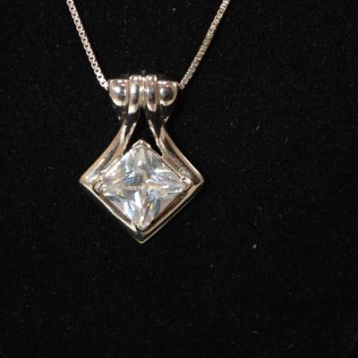 925 Sterling Cube Chain with 925 Cubic Zirconia Pendant 18" 5.9g
