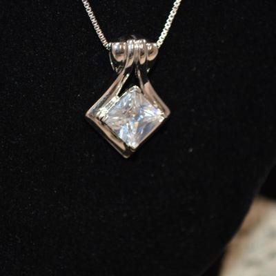 925 Sterling Cube Chain with 925 Cubic Zirconia Pendant 18