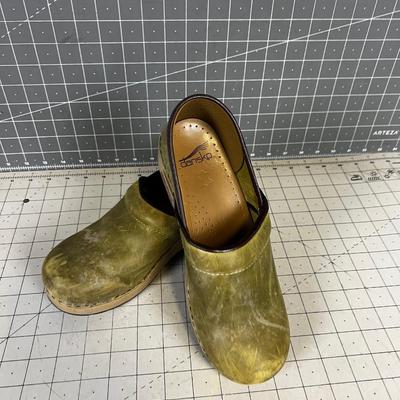 DANSKO Euro Clogs, Olive Green