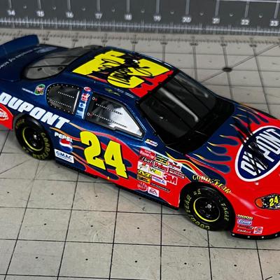 DUPONT with 2 Signatures No. 24 Jeff Gordan 