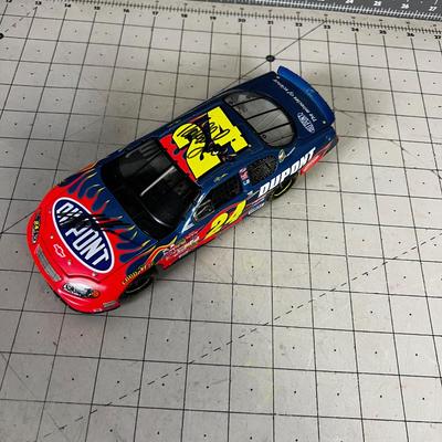 DUPONT with 2 Signatures No. 24 Jeff Gordan 