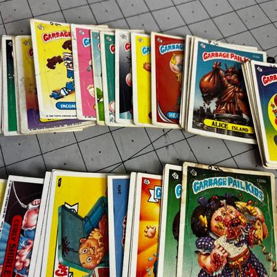 1985-1986 Garbage Pail KIDS CARDS Collection