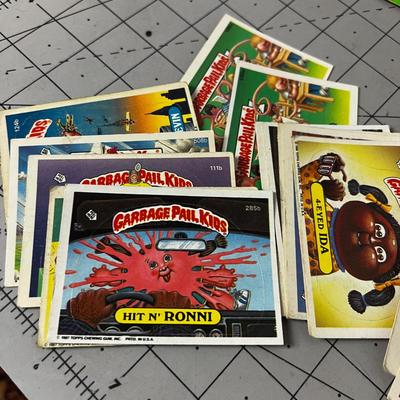 1985-1986 Garbage Pail KIDS CARDS Collection
