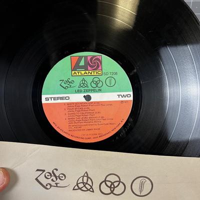 RECORD: Led Zeppelin II 