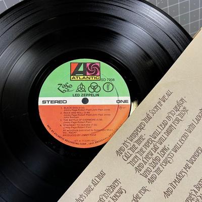 RECORD: Led Zeppelin II 