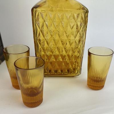  GOTHIC MEDIEVAL CASTLE DECANTER SET