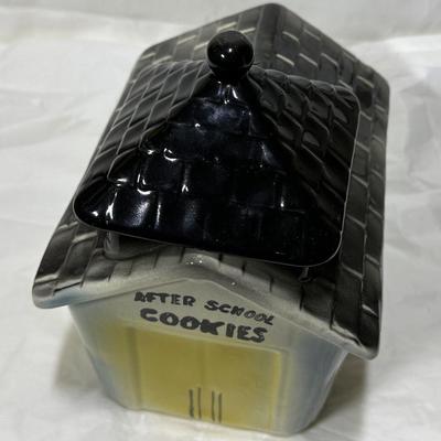  AMERICAN BISQUE AFTER SCHOOL COOKIES JAR 741