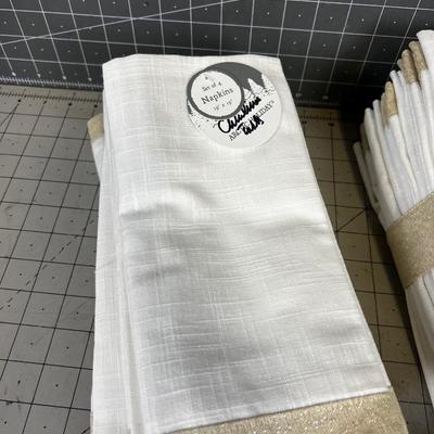 LOT of NEW Linen Gold Edge NEW napkins