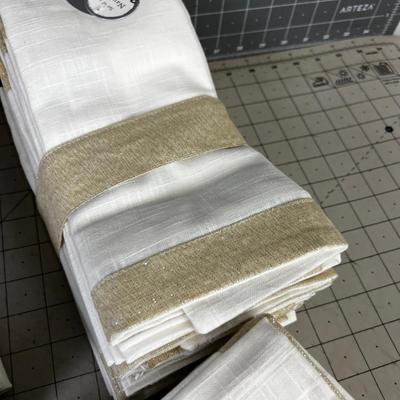 LOT of NEW Linen Gold Edge NEW napkins