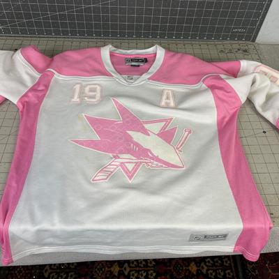 NHL San Jose Sharks Signed Jersey from Joe Thornton